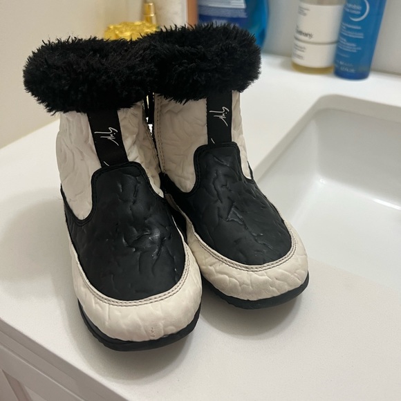 Guizzeppe Zannoti winter boots - Picture 2 of 7